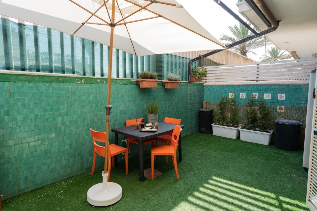 Lotus - Appartamento Sul Mare A Ostia Con Giardino Relax エクステリア 写真